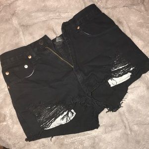 FOREVER21 BLACK JEAN SHORTS